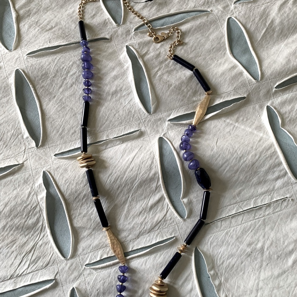 NWT CHICOS 20” NECKLACE.